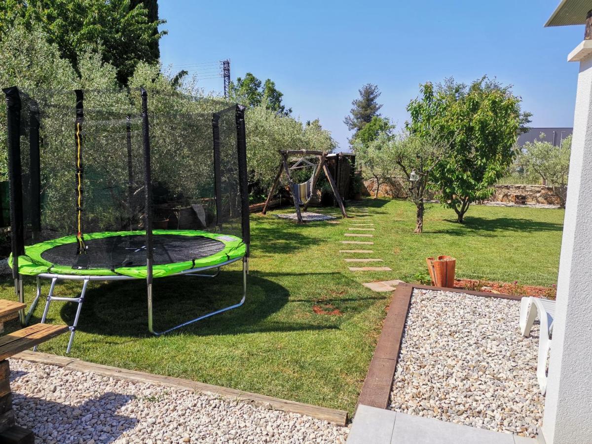 Villa Molo Novigrad  ภายนอก รูปภาพ